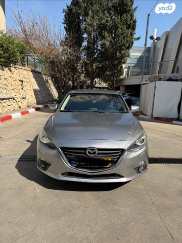 מודעת רכב מאזדה 3