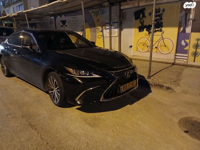 מודעת רכב לקסוס ES