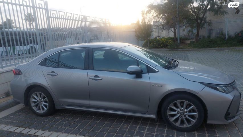 מודעת רכב טויוטה קורולה