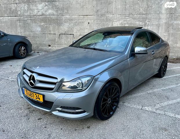 מודעת רכב מרצדס-בנץ C-class