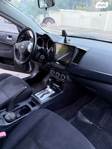 מודעת רכב מיצובישי לנסר