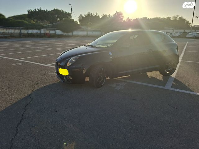 מודעת רכב אלפא רומיאו מיטו