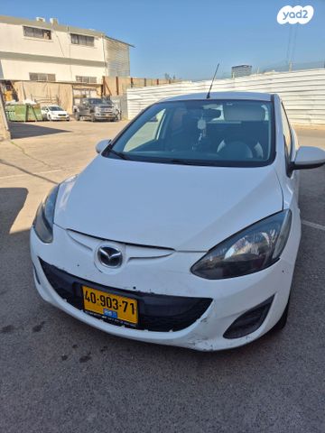 מודעת רכב מאזדה 2