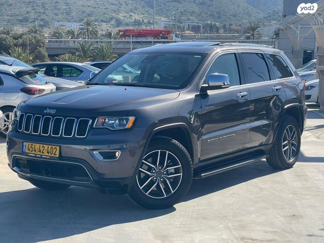 מודעת רכב ג'יפ גרנד צ'ירוקי