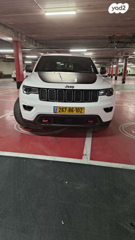 מודעת רכב ג'יפ גרנד צ'ירוקי