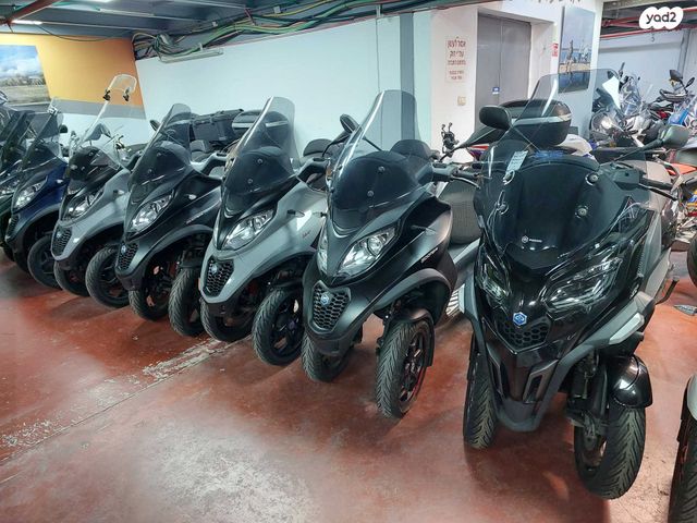 מודעת רכב פיאג'ו MP3 300