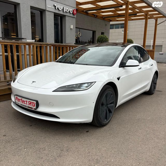 מודעת רכב טסלה מודל 3