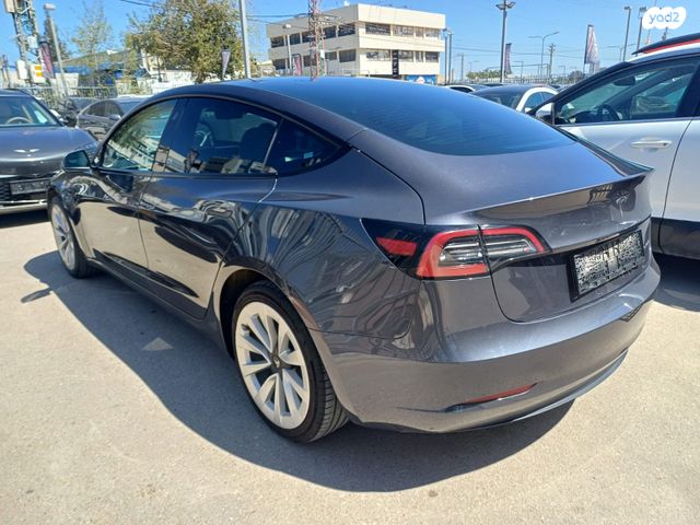 מודעת רכב טסלה מודל 3 1