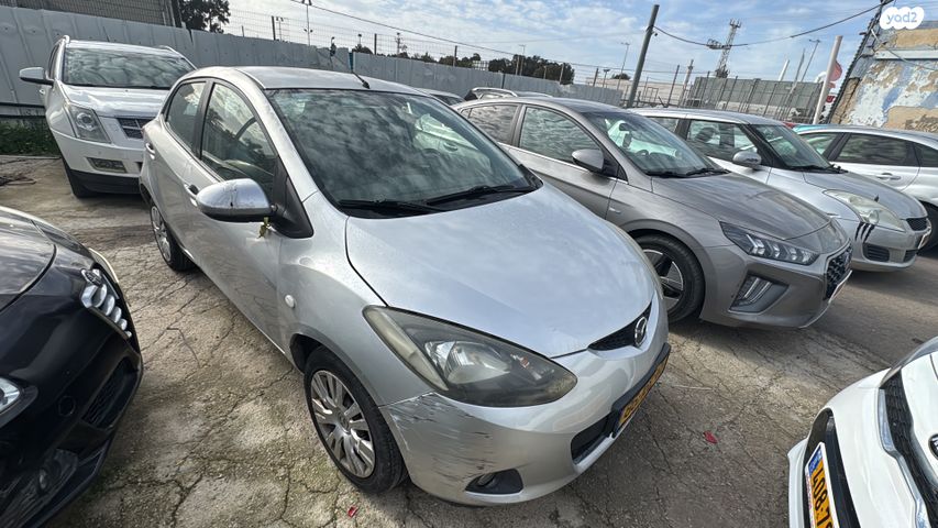 מודעת רכב מאזדה 2