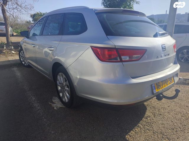 מודעת רכב סיאט לאון
