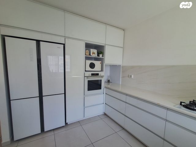 האישה העברייה 6