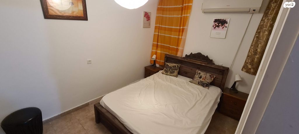 ארלוזורוב 64