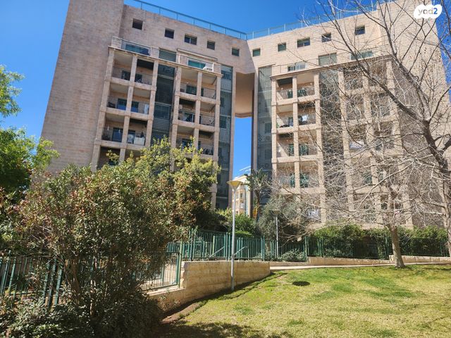 אליהו לנקין 