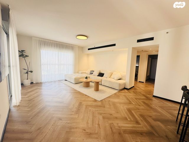 דירה, נווה גן, פתח תקווה