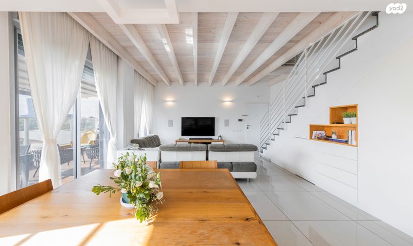 מודעת נכס, מתחם 1200, הוד השרון