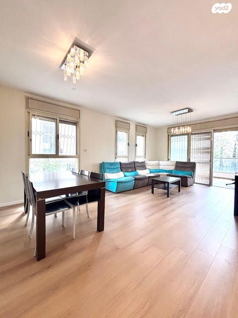 דירה, כפר גנים ג, פתח תקווה