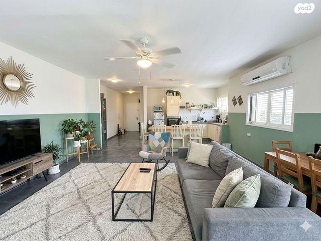 דירה, שכונת בן גוריון, מרכז העיר ג', רמת גן