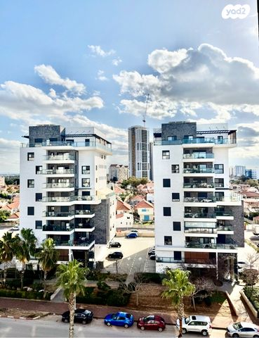 שדרות מנחם בגין 48