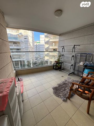 שביל חודשי השנה 