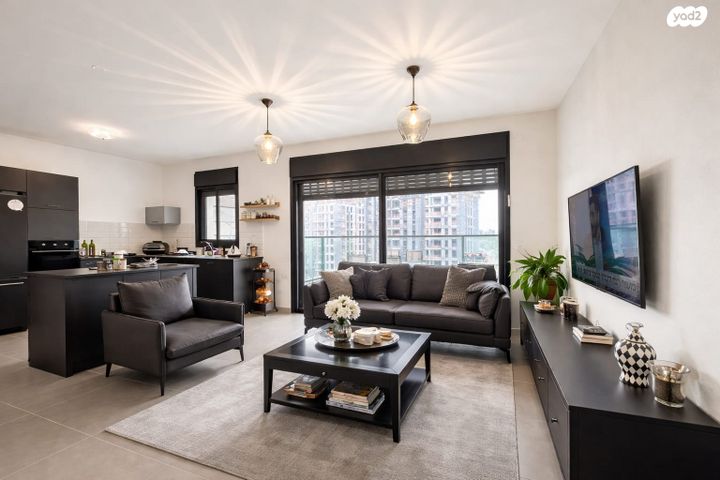 חצרות המושבה