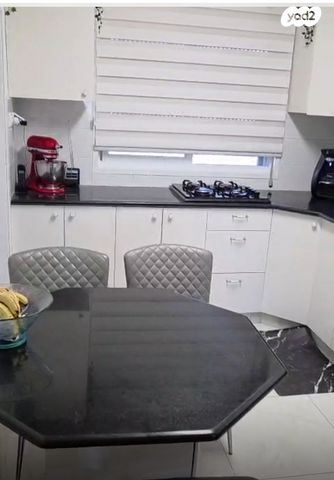 מודעת נכס, קרית גנים, ראשון לציון