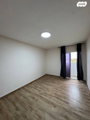 שדרות פנחס ספיר 1