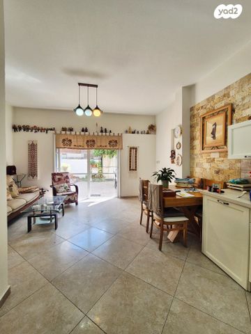 שדרות ירושלים 1