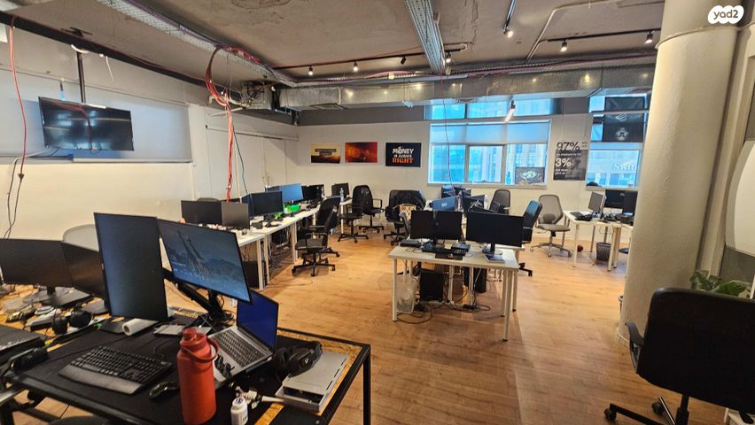 משרדים, בורסה, רמת גן