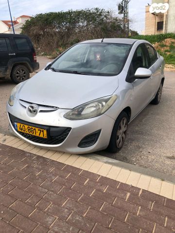 מודעת רכב מאזדה 2
