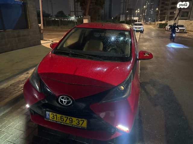 מודעת רכב טויוטה אייגו