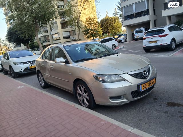 מודעת רכב מאזדה 3