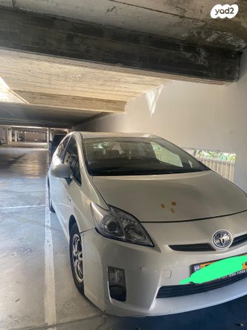 מודעת רכב טויוטה פריוס