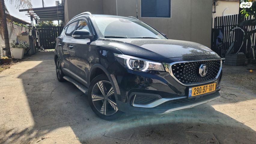 מודעת רכב אם ג'י ZS