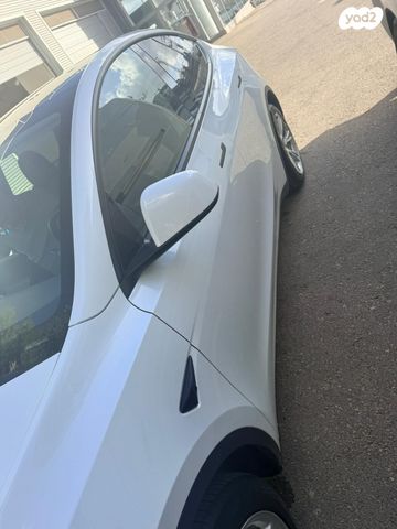 מודעת רכב טסלה מודל Y