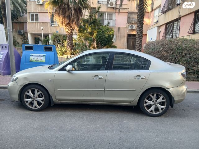 מודעת רכב מאזדה 3