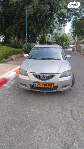 מודעת רכב מאזדה 3