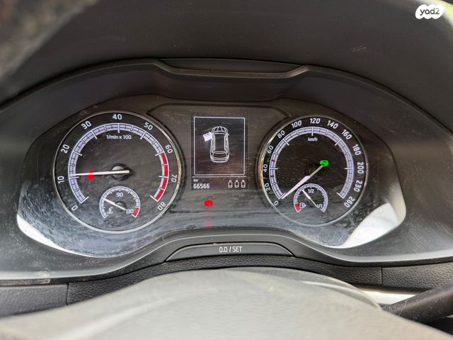 מודעת רכב סקודה קארוק