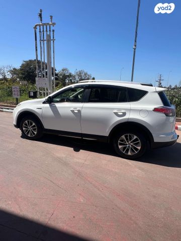 מודעת רכב טויוטה RAV4