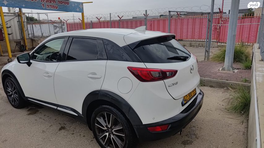 מודעת רכב מאזדה CX-3