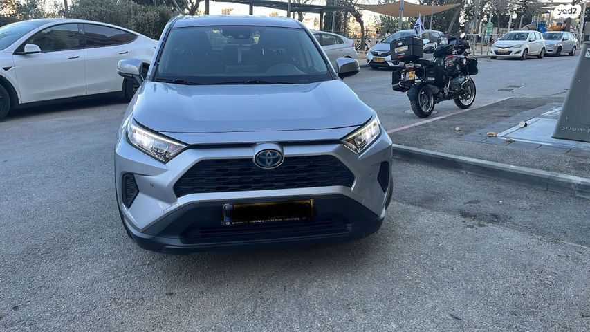 מודעת רכב טויוטה RAV4