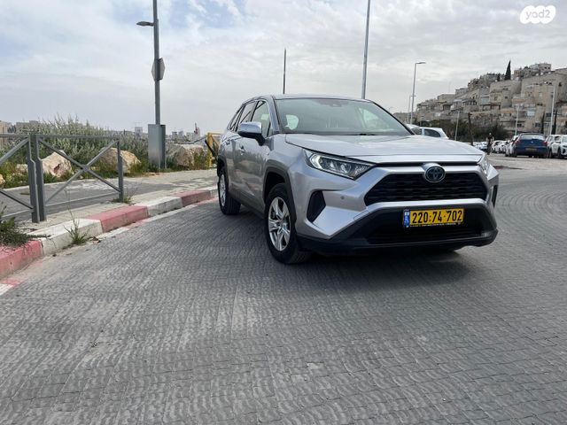 מודעת רכב טויוטה RAV4