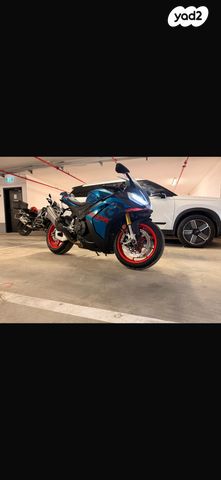 מודעת רכב אפריליה RSV4R