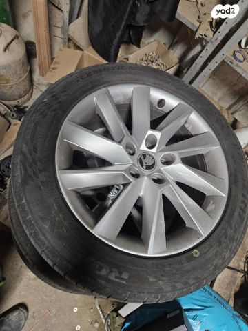 feedItemObj.data.row_1