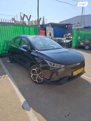 מודעת רכב ג׳ילי Geometry C