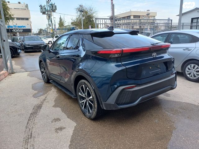 מודעת רכב טויוטה C-HR 2