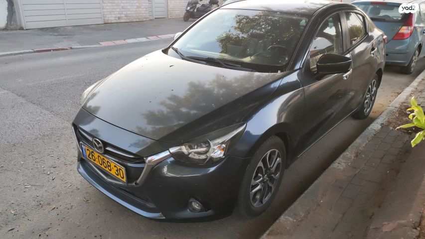 מודעת רכב מאזדה 2