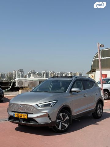 מודעת רכב אם ג'י ZS