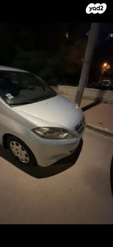 מודעת רכב הונדה FR-V