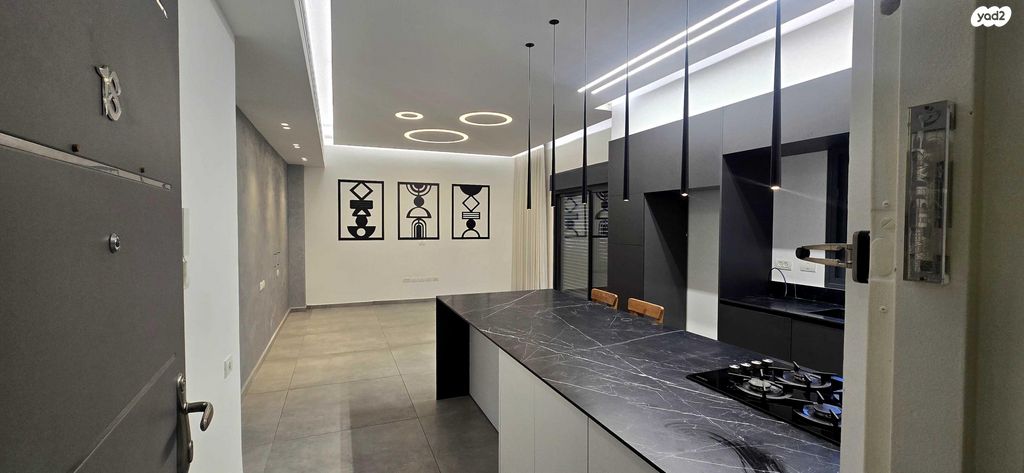 אורנה פורת 16