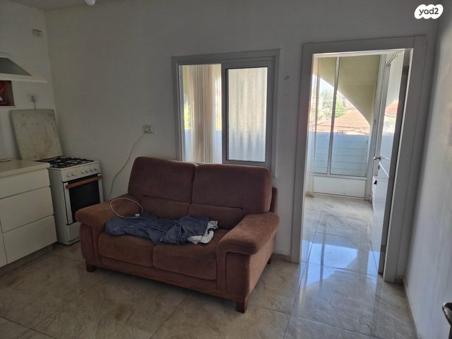 טרומפלדור 16